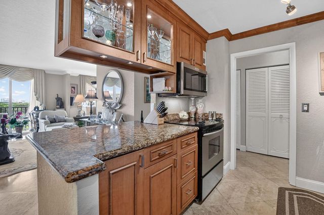 2121 N Ocean Boulevard 705e, Boca Raton, FL 33431