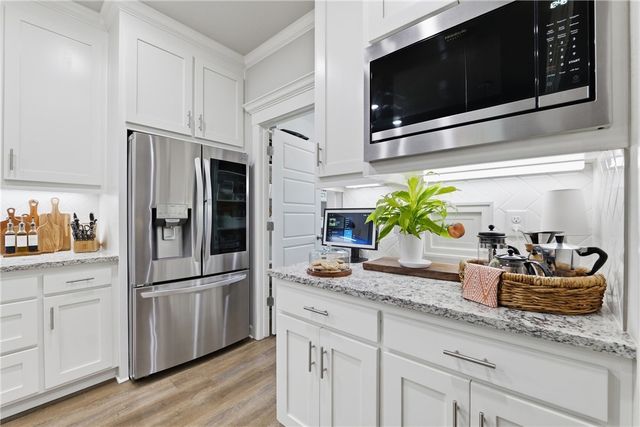 4 Aston Circle, Bella Vista, AR 72714