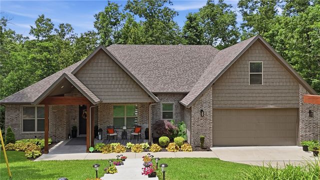4 Aston Circle, Bella Vista, AR 72714