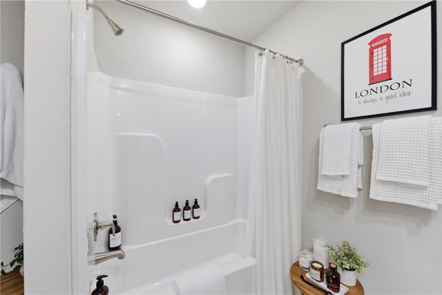 4 Aston Circle, Bella Vista, AR 72714