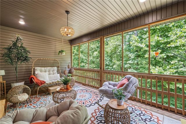 4 Aston Circle, Bella Vista, AR 72714