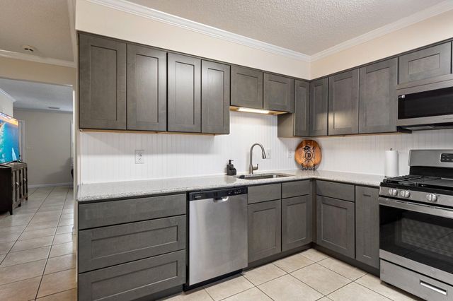 114 4Th Avenue, Shalimar, FL 32579