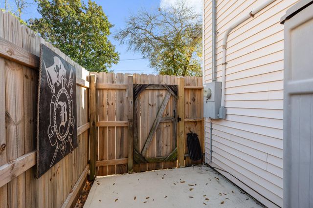 114 4Th Avenue, Shalimar, FL 32579