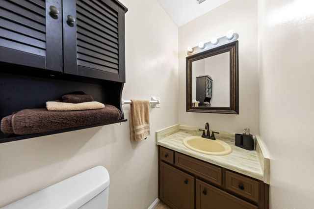 114 4Th Avenue, Shalimar, FL 32579