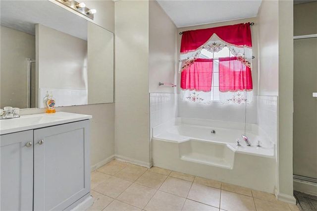 10617 Barberry Drive, Hampton, GA 30228