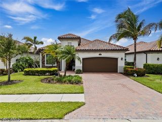 12732 Kinross LN, Naples, FL 34120
