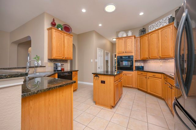 10209 Oldfield Court, Fort Worth, TX 76244