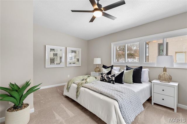 7206 Richmond Place, St Louis, MO 63143