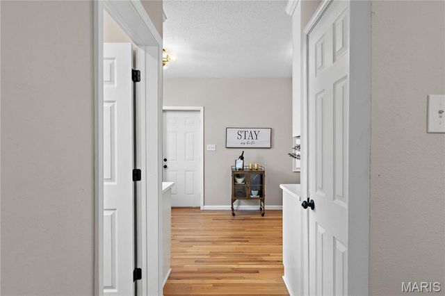 7206 Richmond Place, St Louis, MO 63143