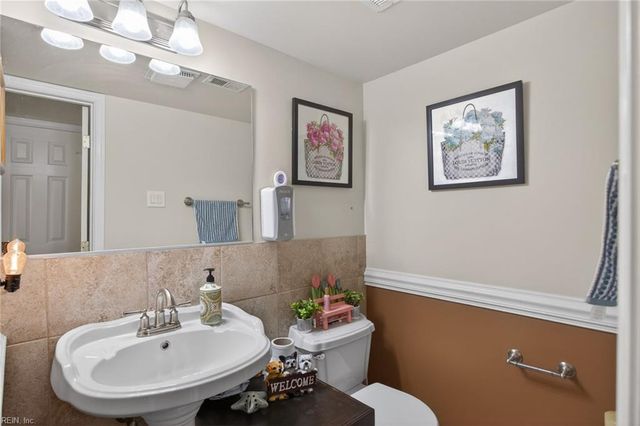 1591 Monterry PL, Newport News, VA 23608