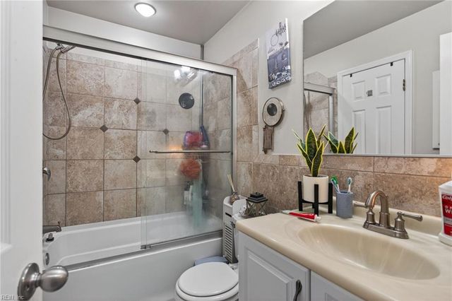 1591 Monterry PL, Newport News, VA 23608