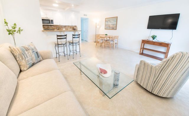 1072 Yarmouth Drive, Boca Raton, FL 33434