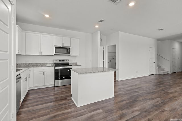 1230 Los Mochis Avenue, Converse, TX 78109