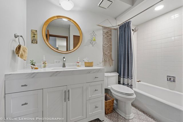 9729 Mill Court E B1, Palos Park, IL 60464