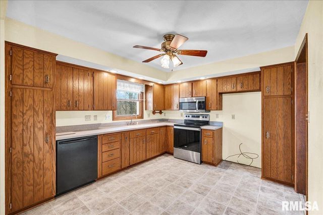 316 RAINBOW Drive, Creve Coeur, IL 61610