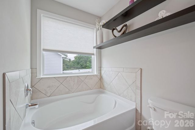 4015 Huntley Glen Drive, Pineville, NC 28134