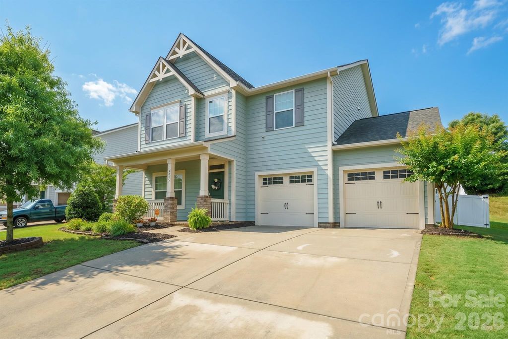 4015 Huntley Glen Drive, Pineville, NC 28134