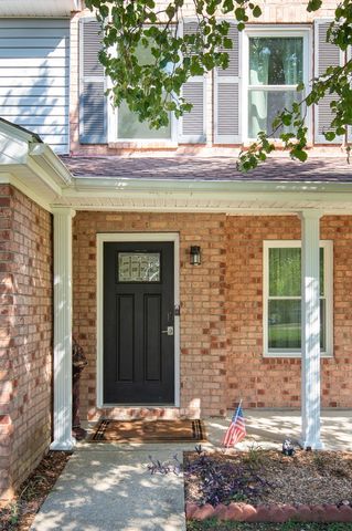 7226 Hidden Lake Dr, Fairview, TN 37062