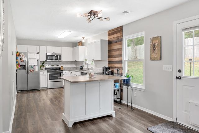 7226 Hidden Lake Dr, Fairview, TN 37062