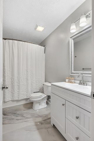 7226 Hidden Lake Dr, Fairview, TN 37062