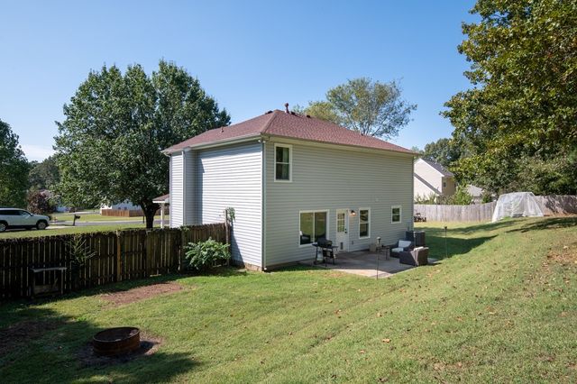 7226 Hidden Lake Dr, Fairview, TN 37062