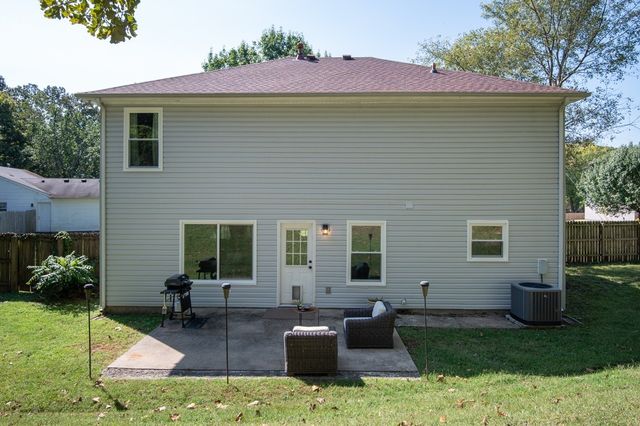 7226 Hidden Lake Dr, Fairview, TN 37062