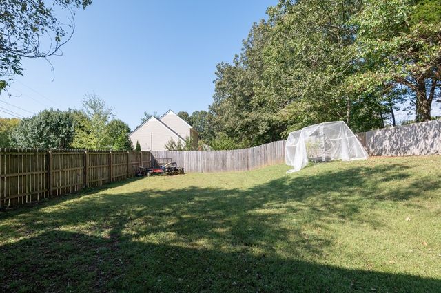 7226 Hidden Lake Dr, Fairview, TN 37062