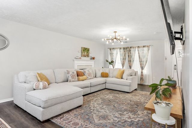 7226 Hidden Lake Dr, Fairview, TN 37062