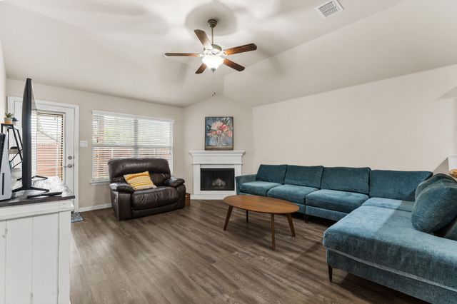 1341 Hearthstone Drive, Burleson, TX 76028