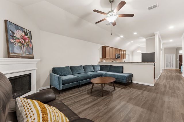 1341 Hearthstone Drive, Burleson, TX 76028