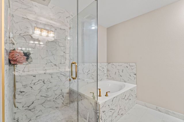 1341 Hearthstone Drive, Burleson, TX 76028