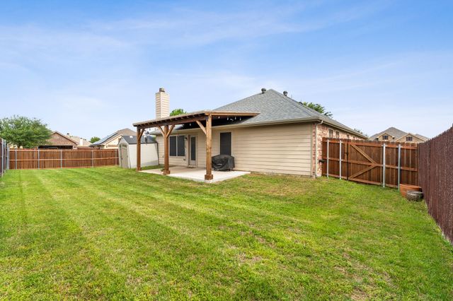 1341 Hearthstone Drive, Burleson, TX 76028