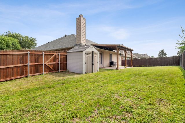 1341 Hearthstone Drive, Burleson, TX 76028