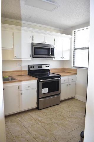 8415 Forest Hills Drive 305, Coral Springs, FL 33065