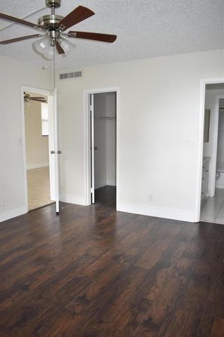 8415 Forest Hills Drive 305, Coral Springs, FL 33065