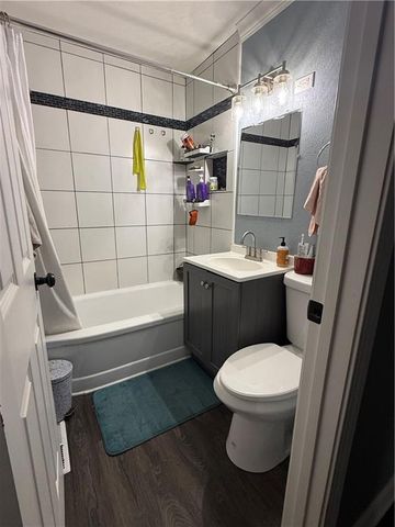 704 E Hayward Avenue, Independence, MO 64050