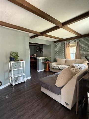 704 E Hayward Avenue, Independence, MO 64050