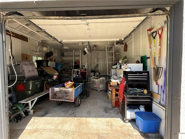 704 E Hayward Avenue, Independence, MO 64050