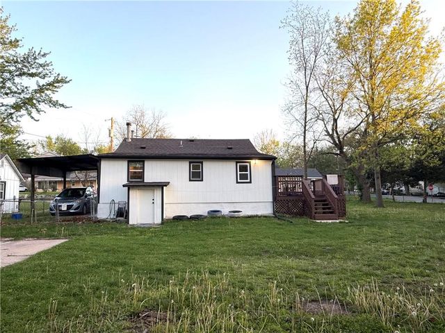 704 E Hayward Avenue, Independence, MO 64050