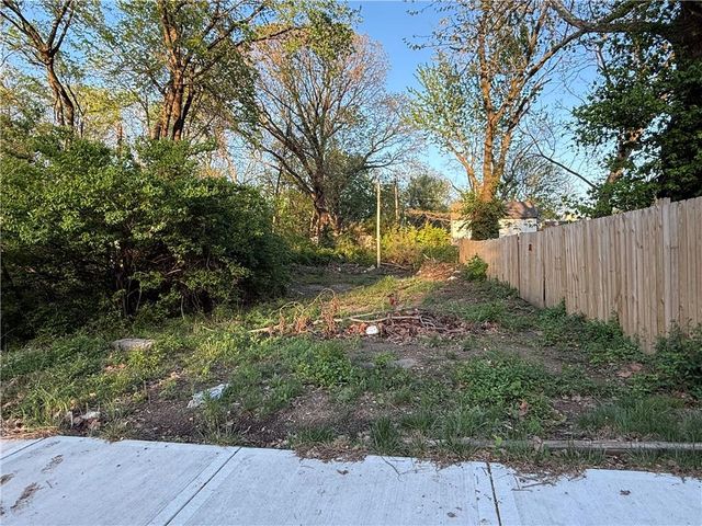 704 E Hayward Avenue, Independence, MO 64050