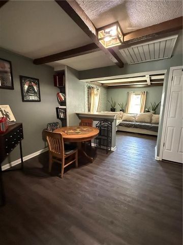 704 E Hayward Avenue, Independence, MO 64050