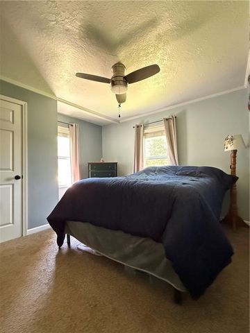 704 E Hayward Avenue, Independence, MO 64050