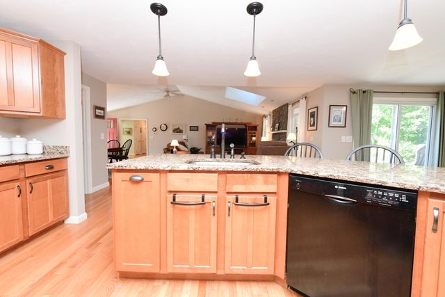 5 Luigi Avenue, Sagamore Beach, MA 02562