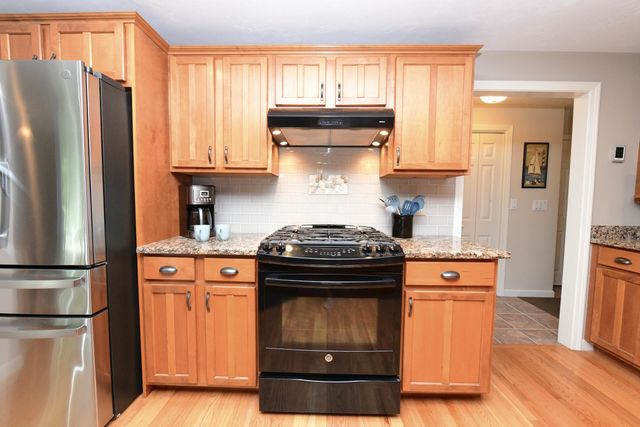 5 Luigi Avenue, Sagamore Beach, MA 02562