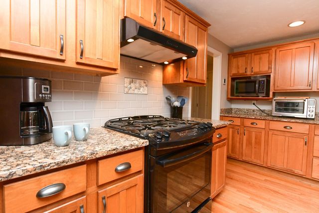 5 Luigi Avenue, Sagamore Beach, MA 02562