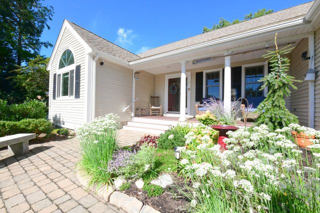 5 Luigi Avenue, Sagamore Beach, MA 02562