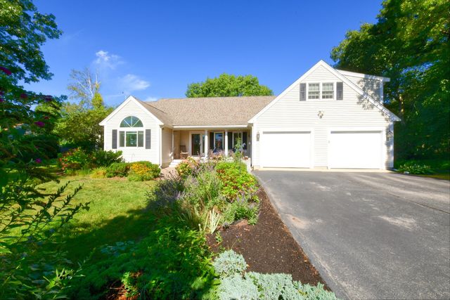 5 Luigi Avenue, Sagamore Beach, MA 02562