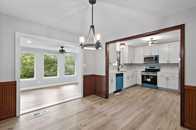 711 Omega Drive, Whitwell, TN 37397