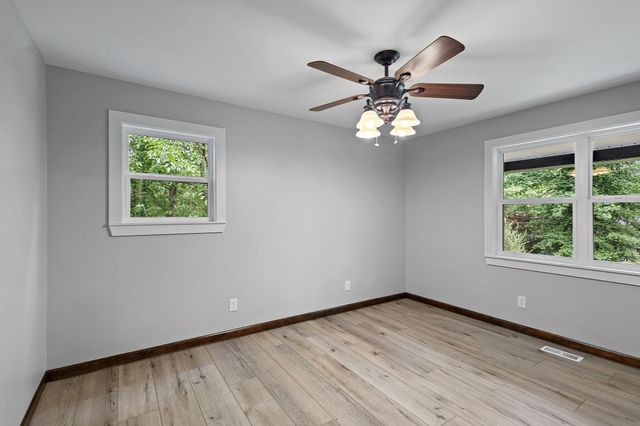 711 Omega Drive, Whitwell, TN 37397