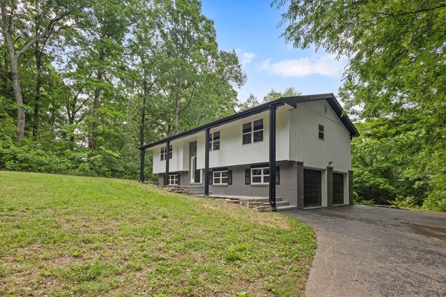 711 Omega Drive, Whitwell, TN 37397